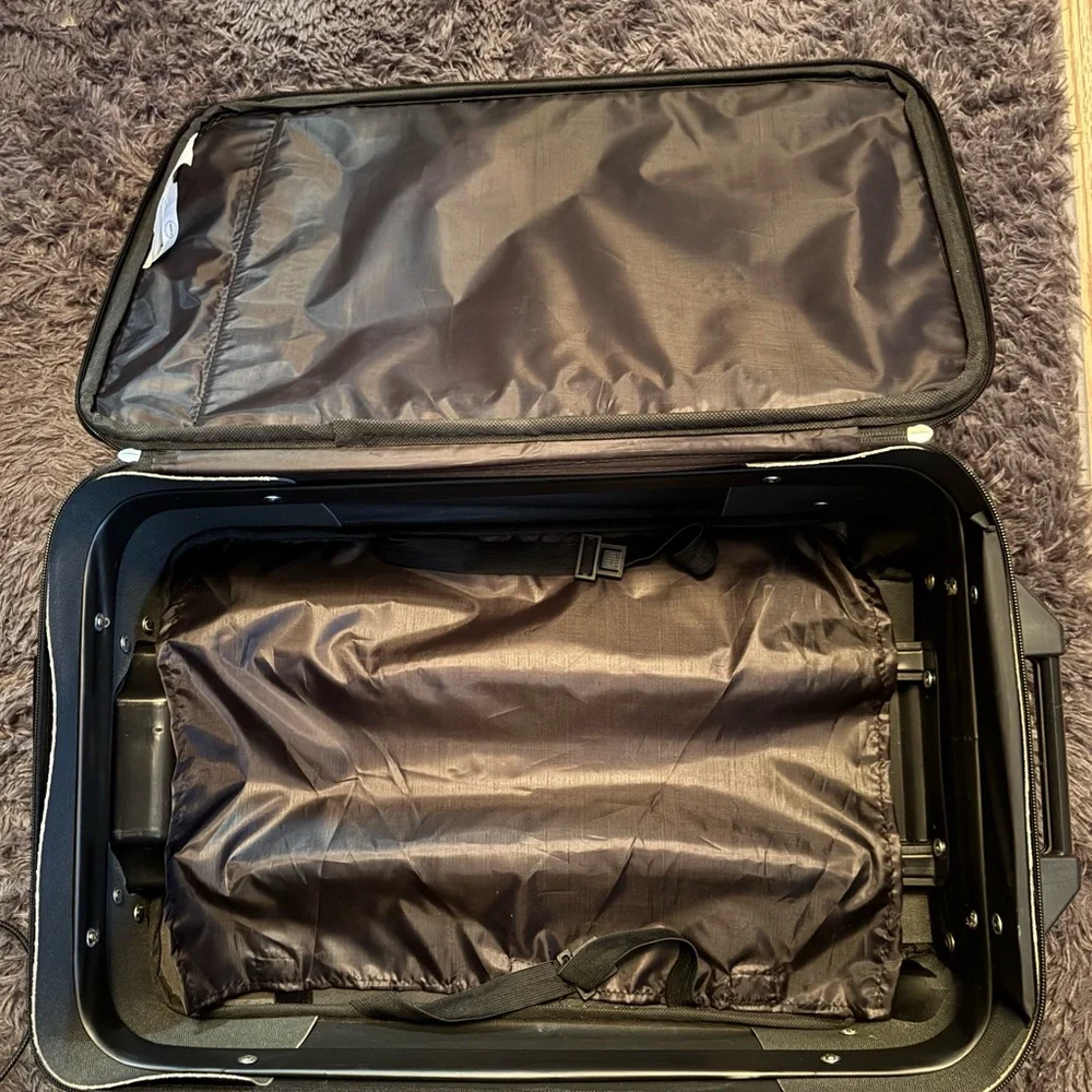 Protege 3 piece suitcase